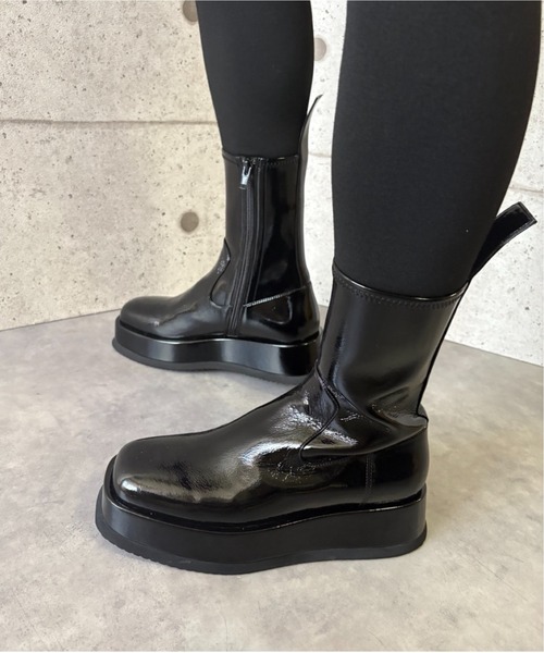 Jeffrey Campbell（ジェフリーキャンベル）の「スクエアトゥ 厚底ショートブーツ（ブーツ・レディース・ブラック・39/38/37/36）」の12枚目の写真