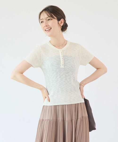 Futier land(フューティアランド)の「シェルボタン ヘンリーネックサマーニット(ニット/セーター・レディース・ピンク/モカ/オフホワイト・FREE)」の15枚目の写真