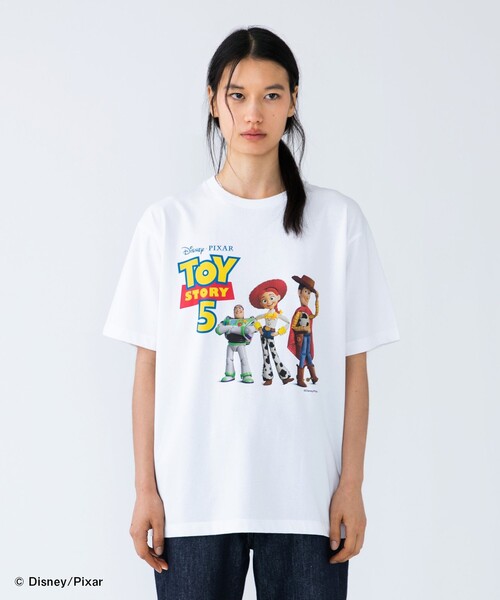 Disney(ディズニー)の「【City Ambient Products別注】: TOY STORY 5『トイ・ストーリー5』Tシャツ(Tシャツ/カットソー・メンズ・ホワイト/ホワイト系/ライトホワイト・MEDIUM/X-LARGE/LARGE)」の3枚目の写真