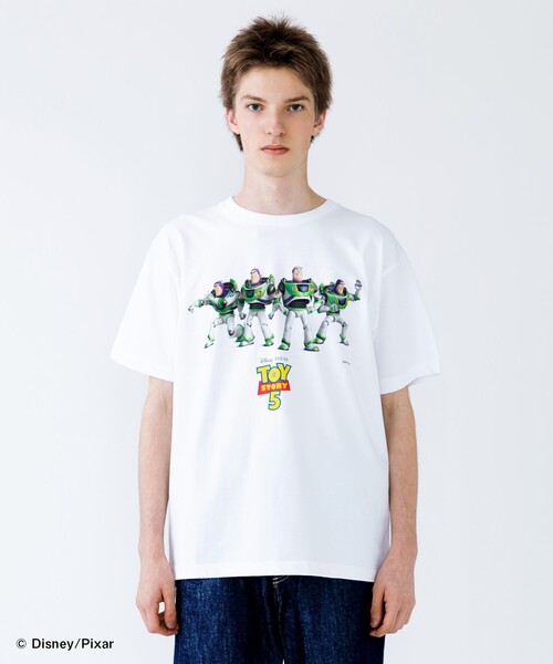Disney(ディズニー)の「【City Ambient Products別注】: TOY STORY 5『トイ・ストーリー5』Tシャツ(Tシャツ/カットソー・メンズ・ホワイト/ホワイト系/ライトホワイト・MEDIUM/X-LARGE/LARGE)」の1枚目の写真