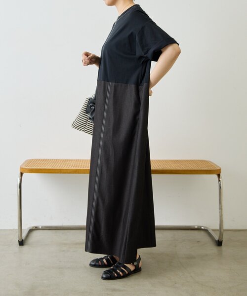 ear PAPILLONNER(イアパピヨネ)の「切替Tシャツワンピース【SUM1 STYLE】(ワンピース・レディース・ブラック/サックスブルー・FREE)」の4枚目の写真