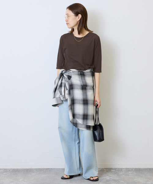 SLOBE IENA(スローブイエナ)の「《追加》シアー天竺5分袖Tシャツ(Tシャツ/カットソー・レディース・アイボリー/サックスブルー/ブラウン/ボルドー・FREE)」の6枚目の写真