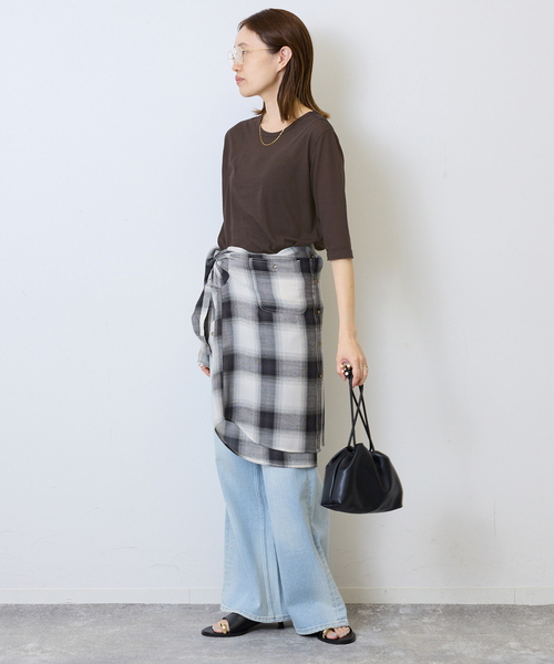SLOBE IENA(スローブイエナ)の「《追加》シアー天竺5分袖Tシャツ(Tシャツ/カットソー・レディース・アイボリー/サックスブルー/ブラウン/ボルドー・FREE)」の19枚目の写真