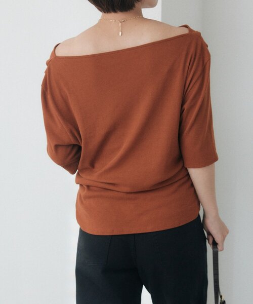 RIVE DROITE（リヴドロワ）の「【接触冷感】ゴブソデネックコンシャスカットソー（オフィスカジュアル）（Tシャツ/カットソー・レディース・ブラック/オフホワイト/キャメル・FREE）」の22枚目の写真