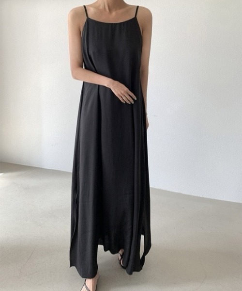 YUGA(ユーガ)の「YUGA_YGMC Korean-style Camisole dress(ワンピース・レディース・ブラック/ライトイエロー・FREE)」の1枚目の写真