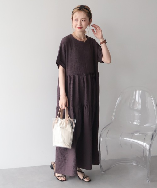 AMERICAN HOLIC（アメリカンホリック）の「【WEB限定】【さらっとノンストレス】サッカーティアードワンピース＜丈違い＞【UVカット・イージーケア】（ワンピース・レディース・ブラック/ブラウン・L/M）」の7枚目の写真