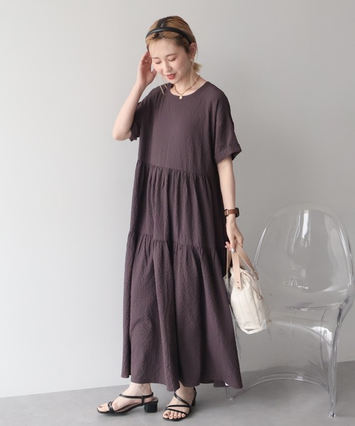 AMERICAN HOLIC（アメリカンホリック）の「【WEB限定】【さらっとノンストレス】サッカーティアードワンピース＜丈違い＞【UVカット・イージーケア】（ワンピース・レディース・ブラック/ブラウン・L/M）」の8枚目の写真