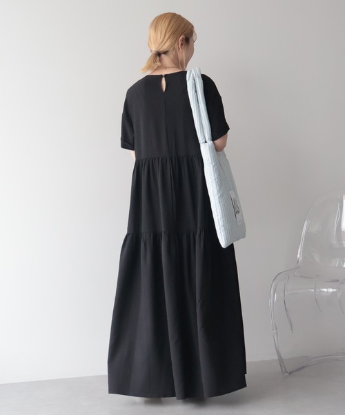 AMERICAN HOLIC（アメリカンホリック）の「【WEB限定】【さらっとノンストレス】サッカーティアードワンピース＜丈違い＞【UVカット・イージーケア】（ワンピース・レディース・ブラック/ブラウン・L/M）」の15枚目の写真