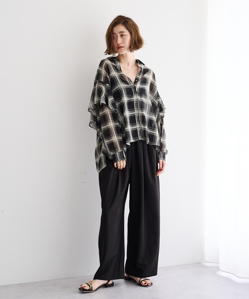YECCA VECCA(イェッカヴェッカ)の「チェック柄シアーラッフルシャツ(シャツ/ブラウス・レディース・ブラック/ブラウン・FREE)」の10枚目の写真