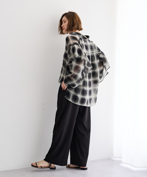 YECCA VECCA(イェッカヴェッカ)の「チェック柄シアーラッフルシャツ(シャツ/ブラウス・レディース・ブラック/ブラウン・FREE)」の13枚目の写真