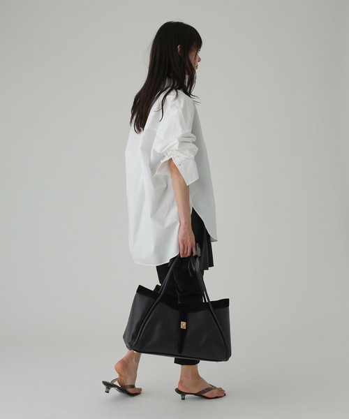 AULENTTI(オウレンティ)の「【AULENTTI】コンビボストンBAG(ボストンバッグ・レディース・ブラック/ダークブラウン・フリー)」の4枚目の写真