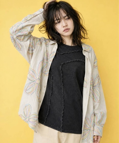 KAMINARI_TOKIO（カミナリトキオ）の「ピグメント加工フリンジ切替Tシャツ（Tシャツ/カットソー・レディース・ベージュ/ブラック・FREE）」の17枚目の写真