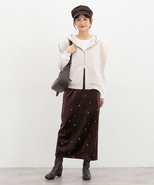 Honeys(ハニーズ)の「ベロア刺繍ナロースカート(スカート・レディース・ブラック/ブラウン・LL/L/M/S)」の7枚目の写真