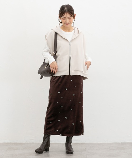 Honeys(ハニーズ)の「ベロア刺繍ナロースカート(スカート・レディース・ブラック/ブラウン・LL/L/M/S)」の8枚目の写真