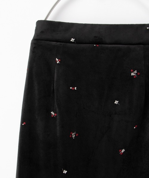 Honeys(ハニーズ)の「ベロア刺繍ナロースカート(スカート・レディース・ブラック/ブラウン・LL/L/M/S)」の13枚目の写真