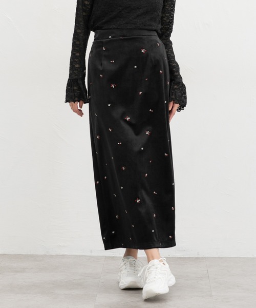 Honeys(ハニーズ)の「ベロア刺繍ナロースカート(スカート・レディース・ブラック/ブラウン・LL/L/M/S)」の17枚目の写真