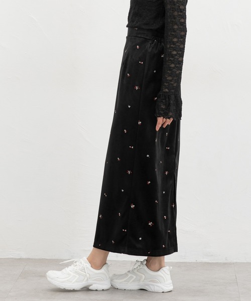 Honeys(ハニーズ)の「ベロア刺繍ナロースカート(スカート・レディース・ブラック/ブラウン・LL/L/M/S)」の18枚目の写真