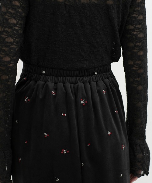 Honeys(ハニーズ)の「ベロア刺繍ナロースカート(スカート・レディース・ブラック/ブラウン・LL/L/M/S)」の21枚目の写真