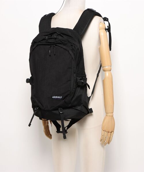Gramicci(グラミチ)の「【RS】【GRAMICCI(グラミチ) 】TRAIL DAY PACK 25L(バックパック/リュック・メンズ・ブラック・FREE)」の5枚目の写真