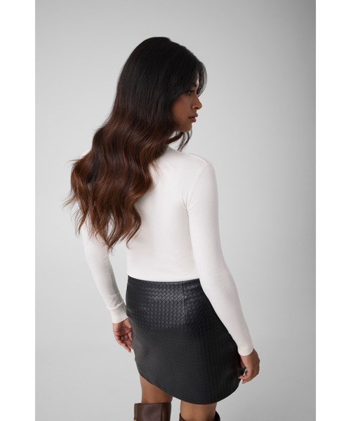 Guess(ゲス)の「GEORGIA Logo Sweater ニット セーター ロゴセーター(ニット/セーター・レディース・ブラック/クリーム・X-SMALL/SMALL/LARGE/MEDIUM)」の4枚目の写真