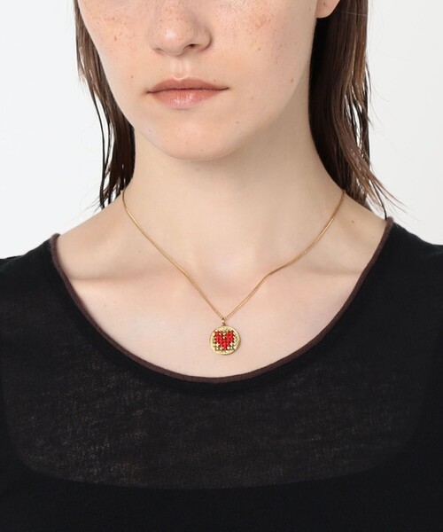 TOMORROWLAND (トゥモローランド)の「L'EIGHT STUDIO PENDANT NECKLACE(ネックレス・レディース・レッド・FREE)」の2枚目の写真