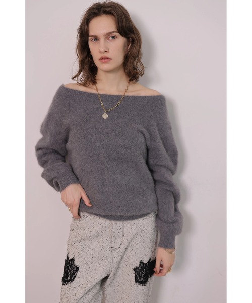 CADUNE(カデュネ)の「カシミヤブレンドファーオフショルニット(ニット/セーター・レディース・モカ/ピンク/オフホワイト/チャコールグレー・38)」の2枚目の写真