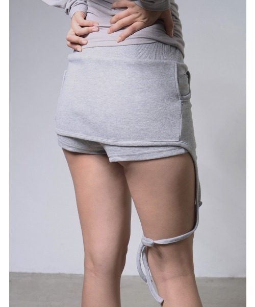 FANCY CLUB(ファンシークラブ)の「A'GEM/9 × .kom 『FANCY CLUB/ファンシークラブ』 OVERLAY SHORTS/オーバーレイショーツ(その他パンツ・レディース・ブラック/グレー・FREE)」の3枚目の写真