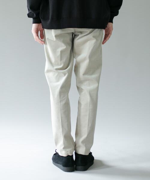 URBAN RESEARCH DOORS（アーバンリサーチドアーズ）の「『XLサイズ/WEB限定』『UR TECH』コーデュロイトラウザー（その他パンツ・メンズ・チャコールグレー/ベージュ/ホワイト/ブラウン・LARGE/X-LARGE/SMALL/MEDIUM）」の13枚目の写真