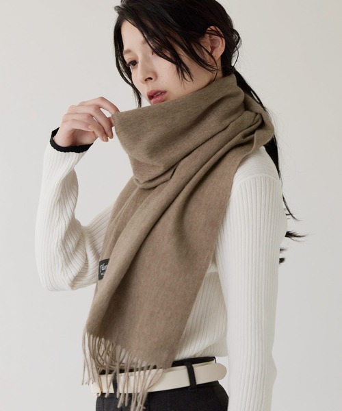 Filomo（フィローモ）の「カシミヤ100%マフラー無地（マフラー・レディース・アッシュグレー/ターコイズブルー/ブラック/ライトグレー/ボルドー/ダークグレー/モカ/ベージュ/ロイヤルブルー/マスタード/ネイビー/サックスブルー/ピンク/キャメル/レッド/カーキ/ピンクベージュ/カーキ系/ブルー系/ピンク系/グレー系/アイボリー/ベージュ系/ホワイト系/ブラウン系・FREE）」の9枚目の写真