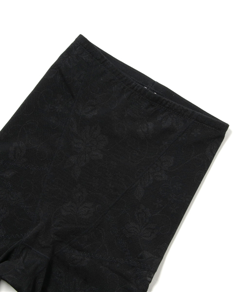 tu-hacci（ツーハッチ）の「骨盤・ヒップケア！総レースハイウエスト骨盤ガードル【スーパーロング丈】（インナーウェア/肌着・レディース・ブラック/ベージュ・X-LARGE/SMALL/MEDIUM/LARGE/XXX-LARGE/XXXX-LARGE）」の3枚目の写真