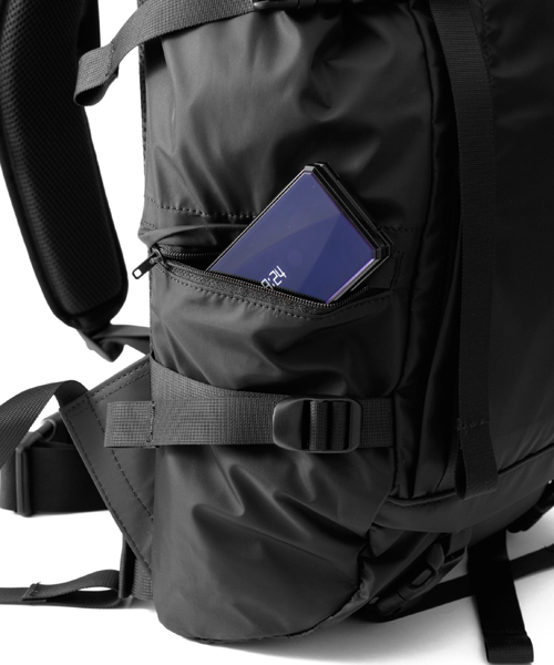 PORTER(ポーター)の「PORTER EXTREME BACKPACK <B印 YOSHIDA SELECT>(バックパック/リュック・メンズ・ブラック・ONE SIZE)」の18枚目の写真