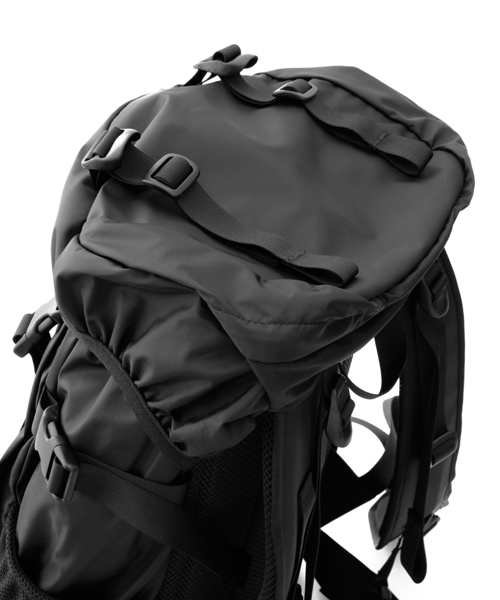 PORTER(ポーター)の「PORTER EXTREME BACKPACK <B印 YOSHIDA SELECT>(バックパック/リュック・メンズ・ブラック・ONE SIZE)」の10枚目の写真