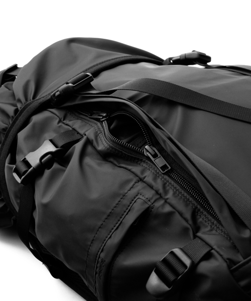 PORTER(ポーター)の「PORTER EXTREME BACKPACK <B印 YOSHIDA SELECT>(バックパック/リュック・メンズ・ブラック・ONE SIZE)」の11枚目の写真