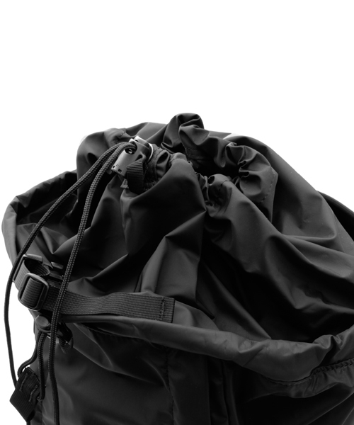 PORTER(ポーター)の「PORTER EXTREME BACKPACK <B印 YOSHIDA SELECT>(バックパック/リュック・メンズ・ブラック・ONE SIZE)」の6枚目の写真