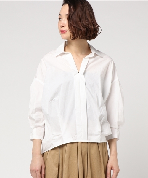 PAPILLONNER(パピヨネ)の「プルオーバーシャツ(シャツ/ブラウス・レディース・オフホワイト/サックスブルー/ブラック・FREE)」の4枚目の写真