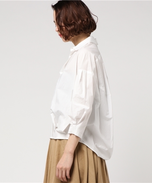 PAPILLONNER(パピヨネ)の「プルオーバーシャツ(シャツ/ブラウス・レディース・オフホワイト/サックスブルー/ブラック・FREE)」の5枚目の写真