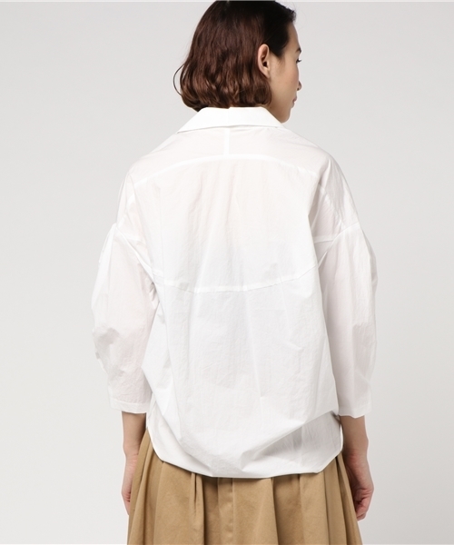 PAPILLONNER(パピヨネ)の「プルオーバーシャツ(シャツ/ブラウス・レディース・オフホワイト/サックスブルー/ブラック・FREE)」の6枚目の写真