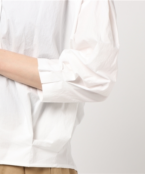 PAPILLONNER(パピヨネ)の「プルオーバーシャツ(シャツ/ブラウス・レディース・オフホワイト/サックスブルー/ブラック・FREE)」の8枚目の写真