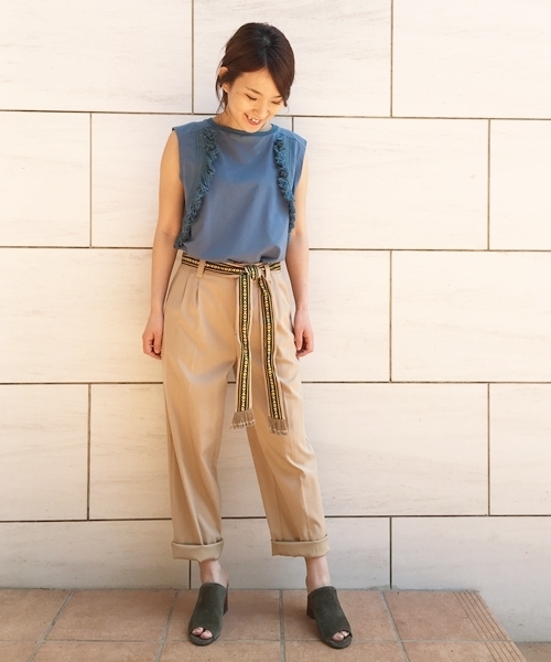 Banner Barrett(バナーバレット)の「タッセルジャージートップス(Tシャツ/カットソー・レディース・オフホワイト/ブルー/ブラック/カーキ/マスタード・38)」の10枚目の写真