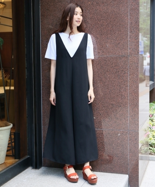 LEPSIM(レプシィム)の「ポリエステル100ワイドオールインワン 762908(つなぎ/オールインワン・レディース・ブラック/ダークベージュ/ドット・FREE)」の2枚目の写真