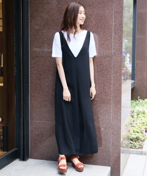 LEPSIM(レプシィム)の「ポリエステル100ワイドオールインワン 762908(つなぎ/オールインワン・レディース・ブラック/ダークベージュ/ドット・FREE)」の4枚目の写真