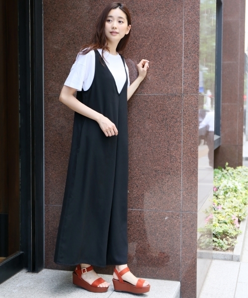 LEPSIM(レプシィム)の「ポリエステル100ワイドオールインワン 762908(つなぎ/オールインワン・レディース・ブラック/ダークベージュ/ドット・FREE)」の5枚目の写真