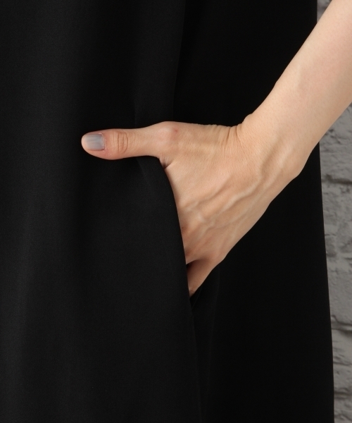 LEPSIM(レプシィム)の「ポリエステル100ワイドオールインワン 762908(つなぎ/オールインワン・レディース・ブラック/ダークベージュ/ドット・FREE)」の9枚目の写真