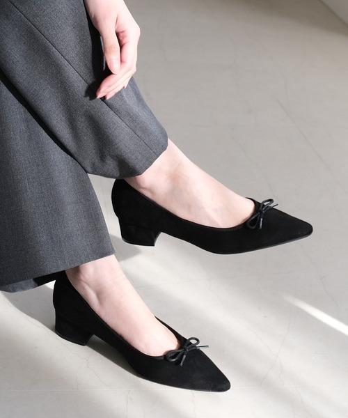 AmiAmi（アミアミ）の「3.5cmチャンキーヒールバレエパンプス（パンプス・レディース・ワイン/レッド/ダークネイビー/ブラック系その他/チェック/ネイビー/グレー/ブラック/ダークグリーン/シルバー/グレイッシュベージュ/レオパード/ライトベージュ/パイソン/ブラック系その他2/ベージュ系その他/ブラック×ホワイト/ゼブラ/ブラック系その他3/ブラック系その他4/ホワイト系その他/ブラック系その他5/ゴールド系その他/シルバー系その他・L/S/M/3L/LL/SS）」の4枚目の写真