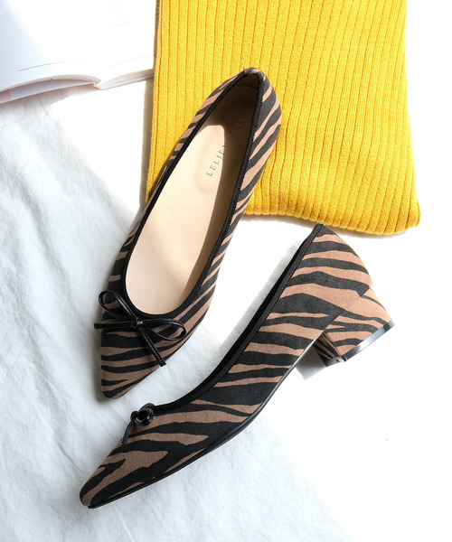 AmiAmi（アミアミ）の「3.5cmチャンキーヒールバレエパンプス（パンプス・レディース・ワイン/レッド/ダークネイビー/ブラック系その他/チェック/ネイビー/グレー/ブラック/ダークグリーン/シルバー/グレイッシュベージュ/レオパード/ライトベージュ/パイソン/ブラック系その他2/ベージュ系その他/ブラック×ホワイト/ゼブラ/ブラック系その他3/ブラック系その他4/ホワイト系その他/ブラック系その他5/ゴールド系その他/シルバー系その他・L/S/M/3L/LL/SS）」の22枚目の写真