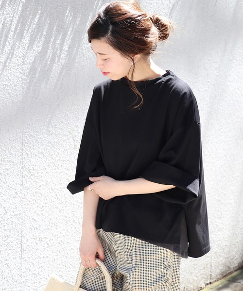 JOURNAL STANDARD（ジャーナルスタンダード）の「クリアジャージークルーネックソデロールアッププルオーバー（Tシャツ/カットソー・レディース・ホワイト/ブラック/マスタード/ブルー系その他・FREE）」の2枚目の写真