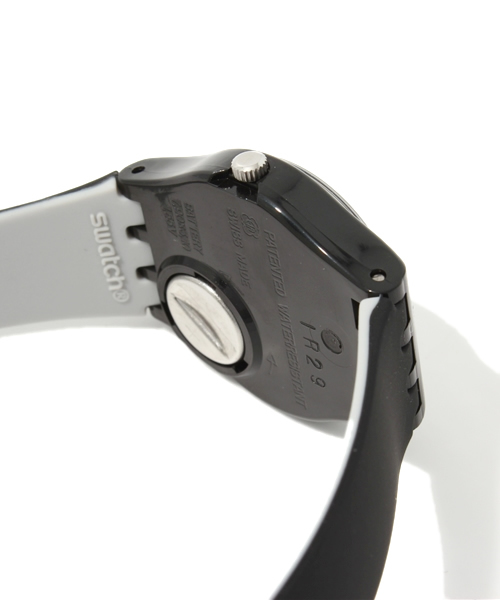 SWATCH（スウォッチ）の「LADY TON ETOILE LB177 WOMEN（アナログ腕時計・レディース・ブラック×ホワイト・FREE）」の5枚目の写真