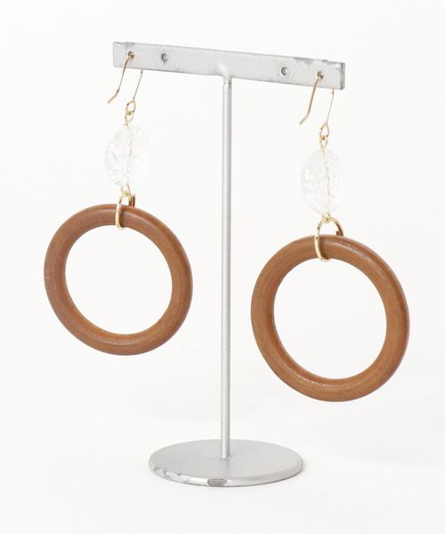 TONE SELECT GOODS（トーンセレクトグッズ）の「【lulugiraffe】Woodフープピアス（ピアス（両耳用）・レディース・ブラウン・FREE）」の2枚目の写真