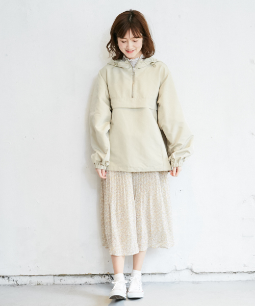 PairPair(ペアペア)の「【ZOZO限定アイテム】袖ボリュームハーフジップマウンテンパーカー(マウンテンパーカー・レディース・ブラック/ライトベージュ・フリー)」の5枚目の写真