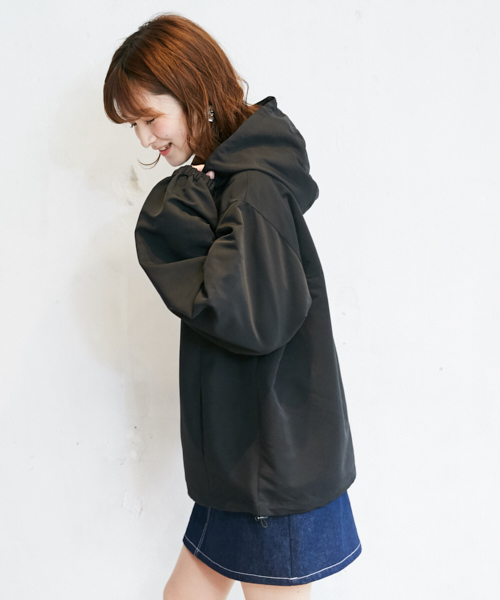 PairPair(ペアペア)の「【ZOZO限定アイテム】袖ボリュームハーフジップマウンテンパーカー(マウンテンパーカー・レディース・ブラック/ライトベージュ・フリー)」の15枚目の写真